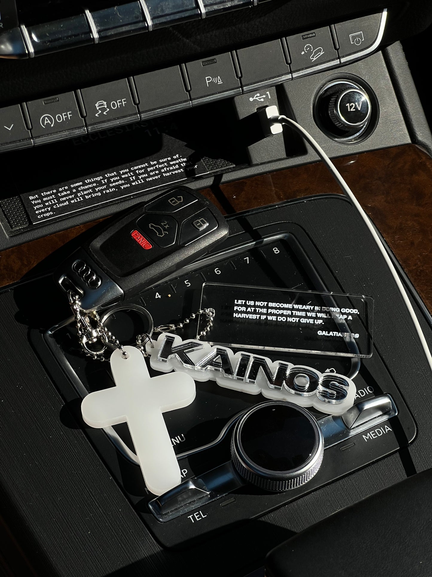 MILKLY WHITE CROSS KEYCHAIN