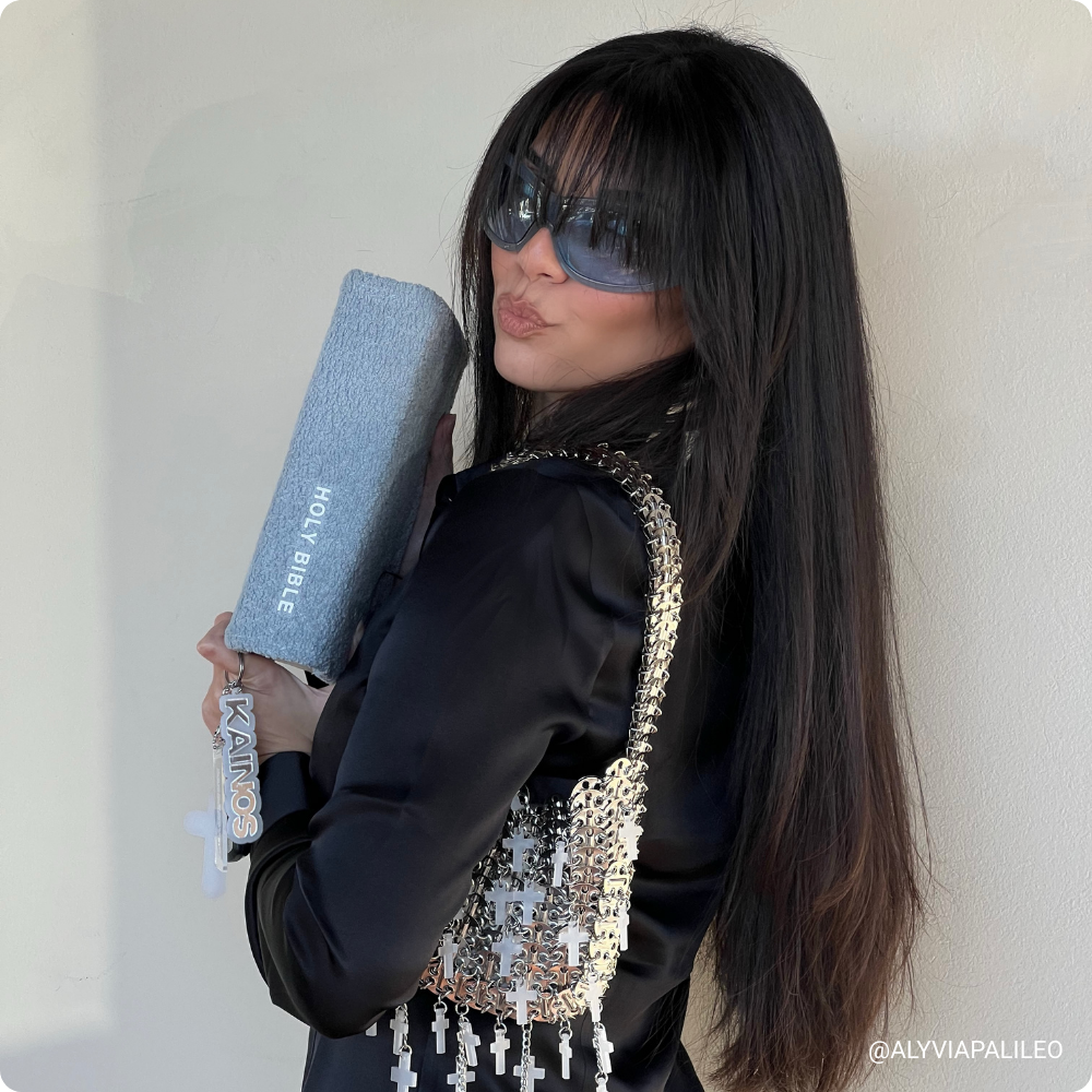 MILKLY WHITE KAINOS MIRRORED LOGO KEYCHAIN