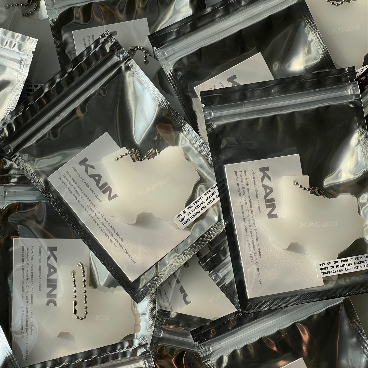 TEXAS LOGO KEYCHAIN - MILKY WHITE